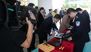 “一體機”來了，霸王花集團成為全國首家享受該服務(wù)的企業(yè)